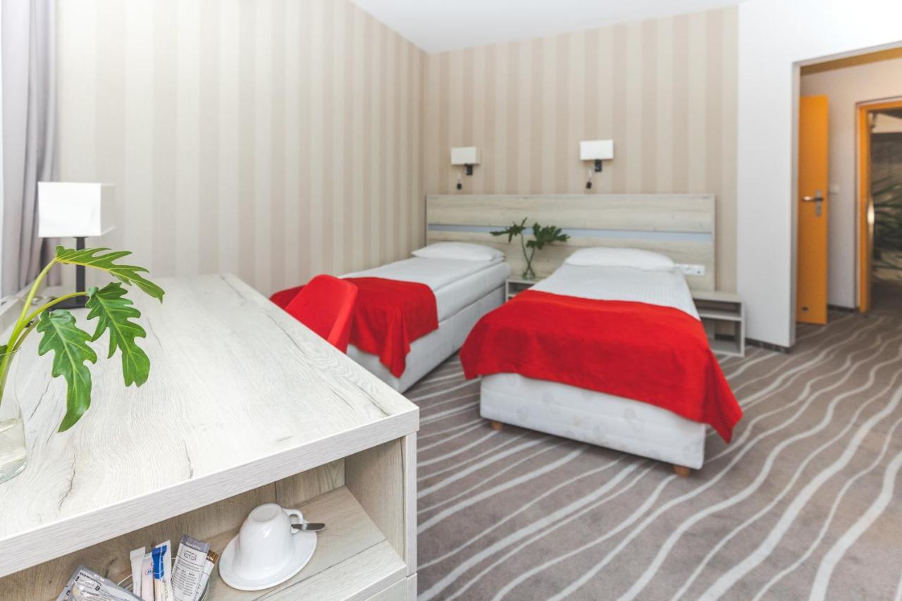 Hotel Akwawit Leszno  Dış mekan fotoğraf