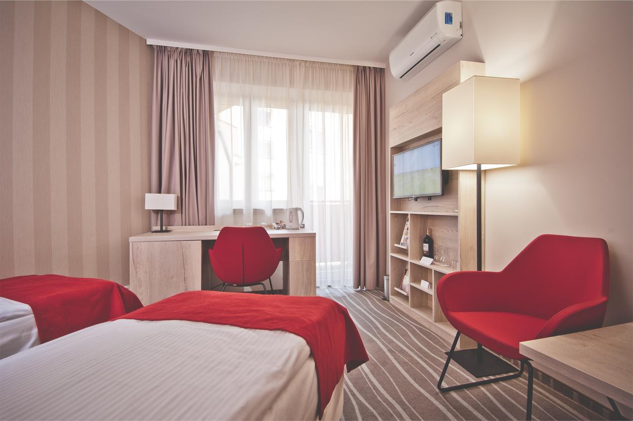 Hotel Akwawit Leszno  Dış mekan fotoğraf